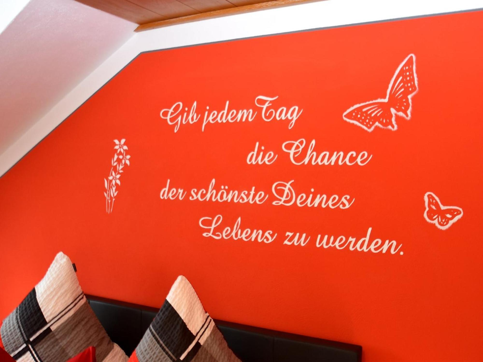 Scenic Apartment With Balcony Garden Deckchairs Barbecue Gleißenberg エクステリア 写真